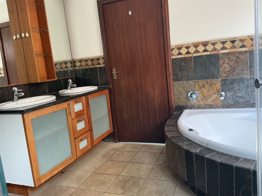 4 Bedroom Property for Sale in Pecanwood Estate North West